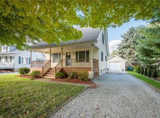 8575 Henry St SW, Navarre, OH 44662