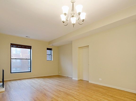 2nd image of 846 W Cornelia Ave #18