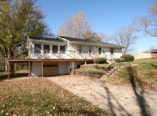 2965 S Wheatland Rd, Decatur, IL 62521