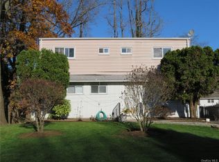 375 County Center Rd, White Plains, NY 10603