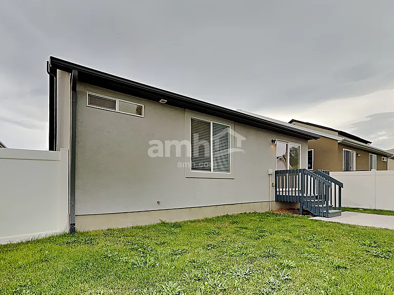 1742 E Shadow Dr — Photo 22