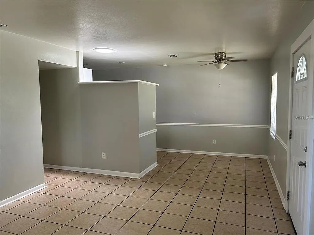 3 bed, 1.0 bath, 1595 sqft, $1,950 — Photo 4