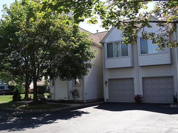 12 Independence Ct