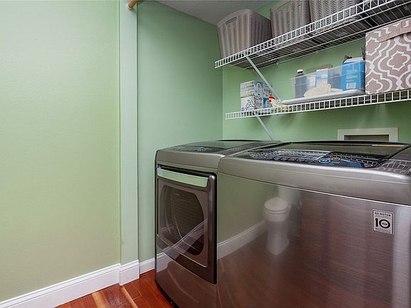 2nd image of 2931 SW Glenbrooke Blvd