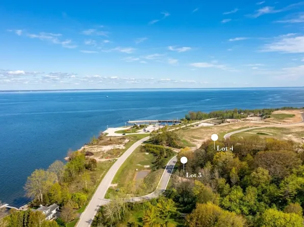 Bay Shore Heights Dr #4, Sturgeon Bay, WI 54235