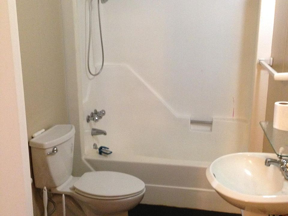 2nd image of 327 E Sprague St #B