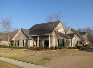2464 Churchill Dr, Bossier City, LA 71111