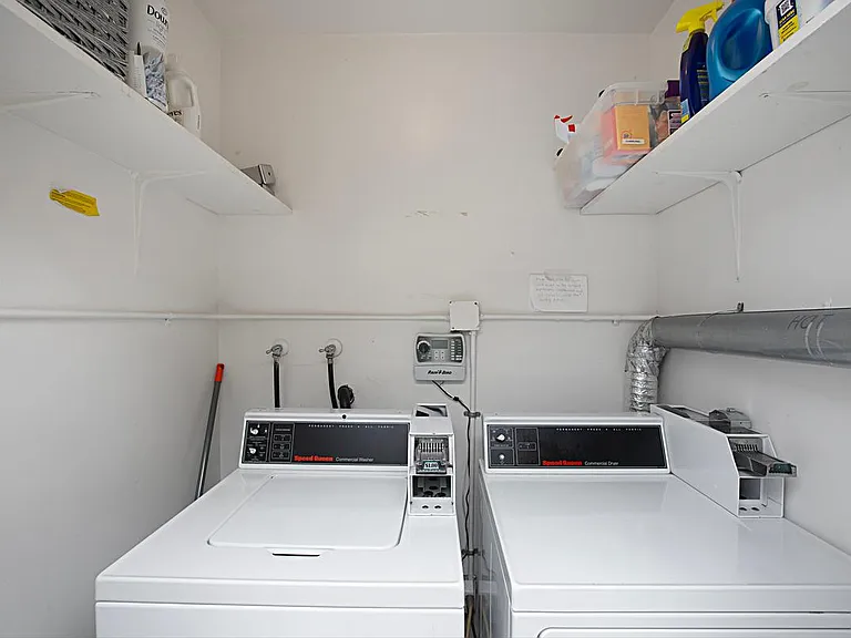 2151 Manchester Ave #B — Photo 28