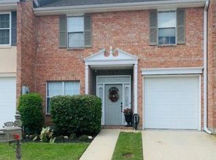 727 Pecan Grove Ln, Jefferson, LA 70121