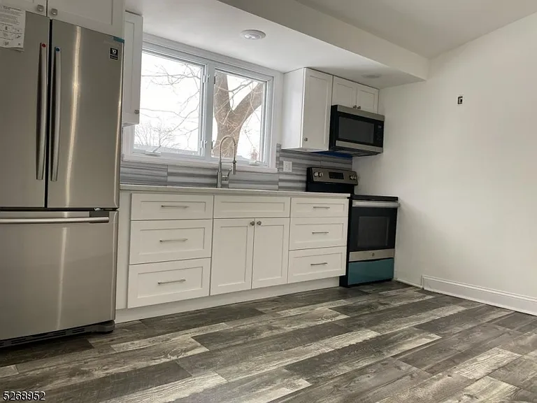 120 Union St — Photo 2