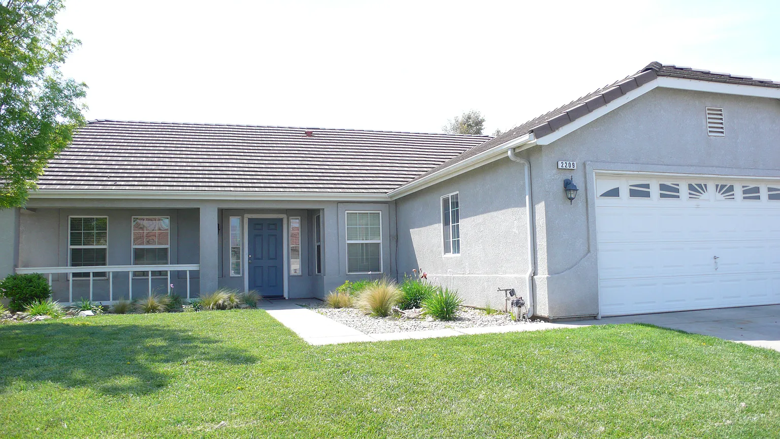 2209 W Sweet Water Ct photo 1