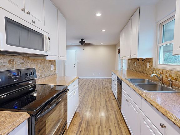3rd image of 135 Township Road 1121