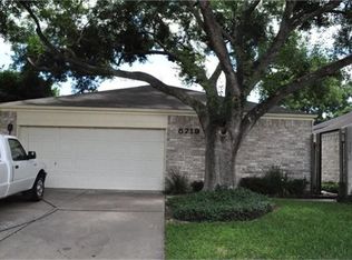 8719 Ketchwood Dr, Houston, TX 77099