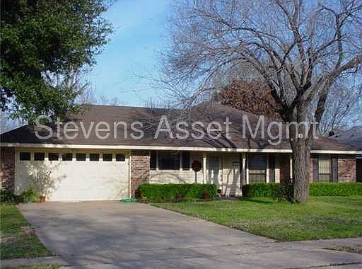 1st image of 510 W Parkland Dr