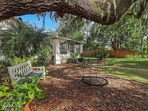 3rd image of 1553 SHERIDAN Street