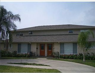 1st image of 956 Robert E Lee Blvd