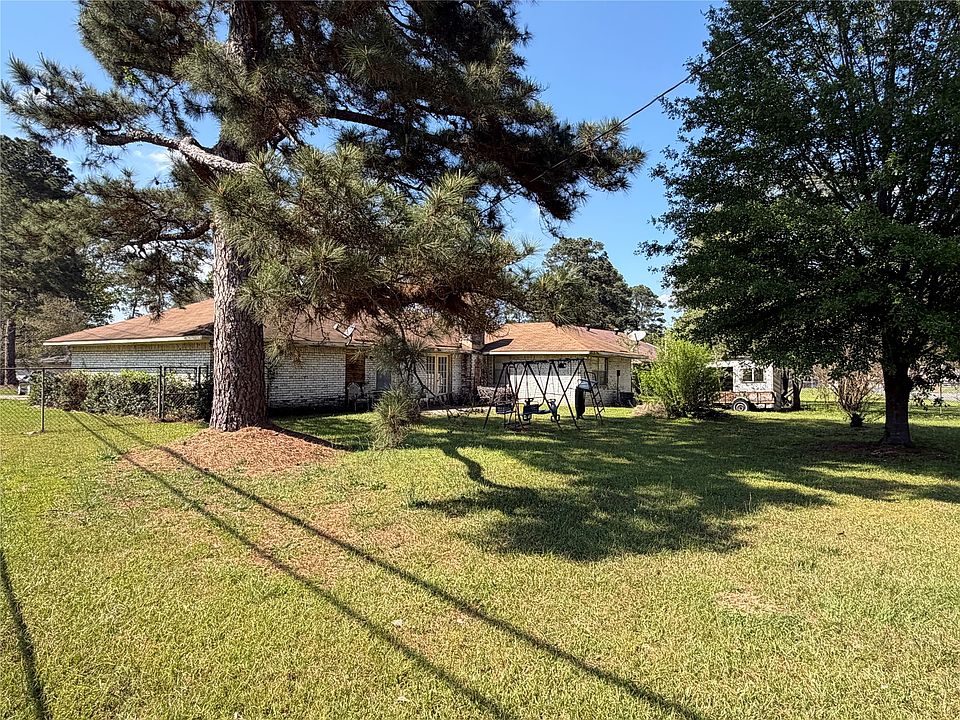2nd image of 1000 Woodshire Cir