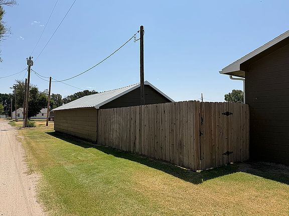 2nd image of 302 S Escalanta St