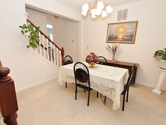 4th image of 1811 Canyon Creek Dr