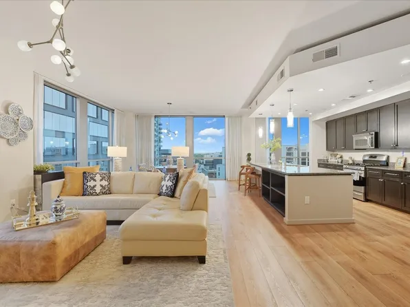 900 20th Ave S APT 901, Nashville, TN 37212