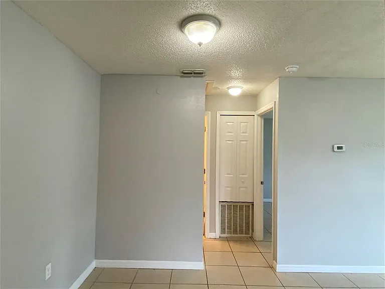 118 Eaton St #4 — Photo 9