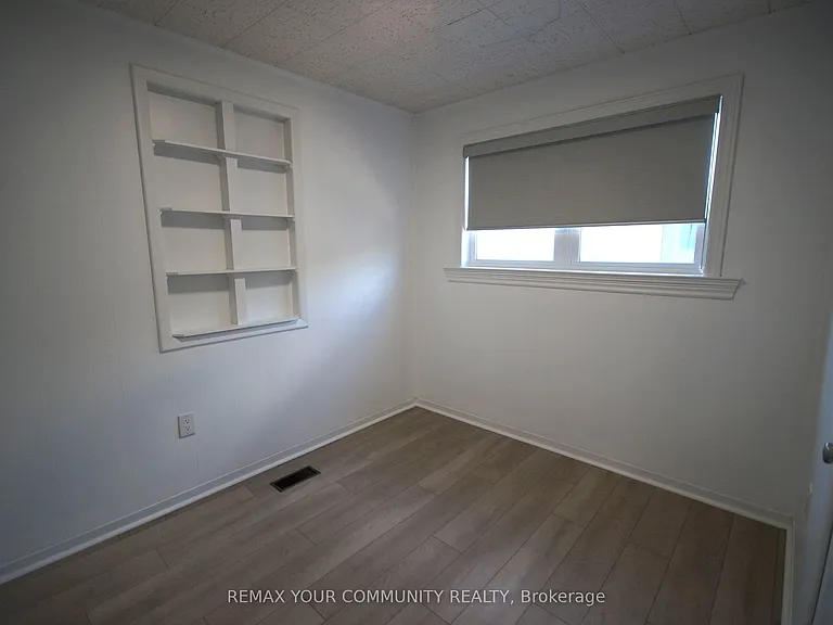 40 Burkholder St — Photo 14