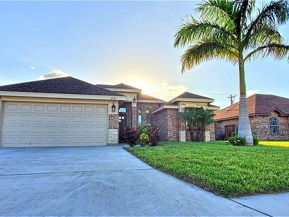 3rd image of 2921 Tulipan St