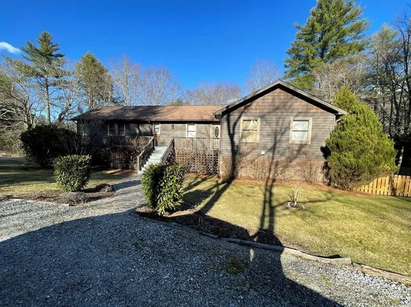 2128 Yellow Mountain Rd, Cullowhee, NC 28723
