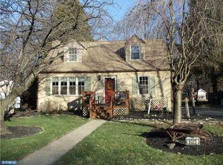 1025 Cherry Ln, Southampton, PA 18966