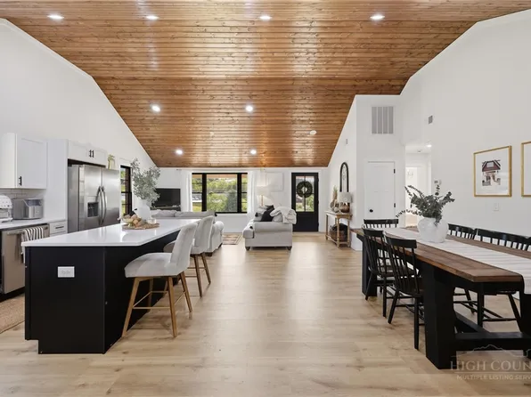 755 Ray Taylor Road, West Jefferson, NC 28694