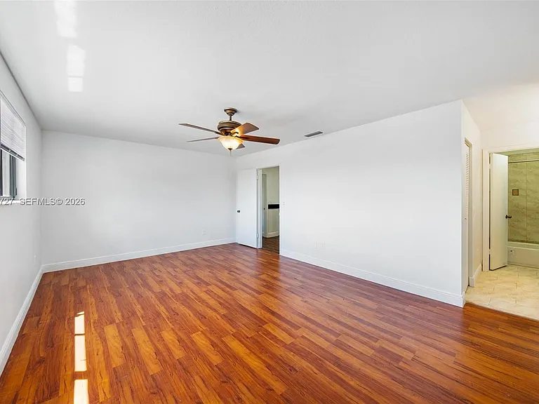 15157 SW 95th St — Photo 32