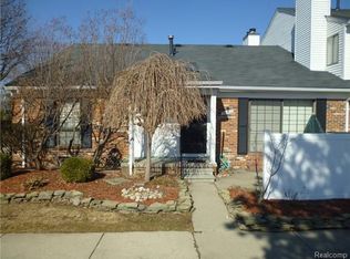 38808 Golfview Dr, Clinton Township, MI 48038