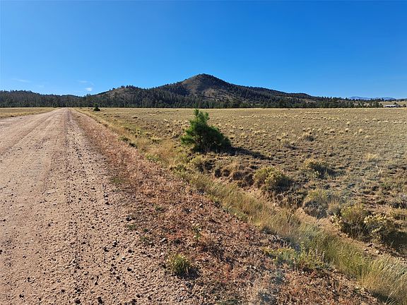2nd image of 475 Summit Road