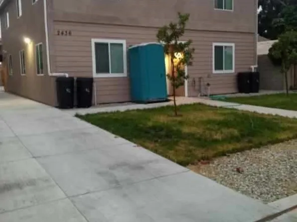 2436-2434 E 115th Pl, Los Angeles, CA 90059