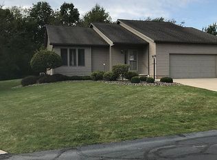2280 Whispering Mdws NE, Warren, OH 44483