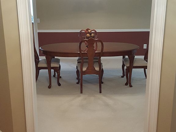 5th image of 340 Hickory Acres Ln