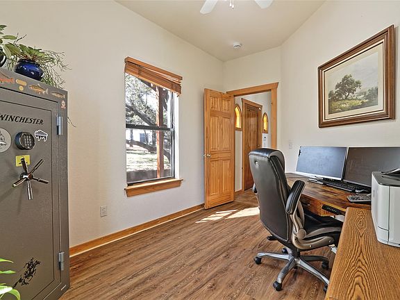5th image of 601 Echo Dr
