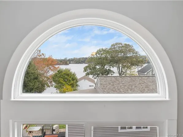 11 Oak Drive, Morris, CT 06763