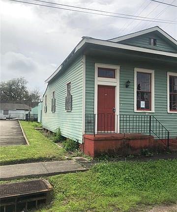 2nd image of 5100 Royal St