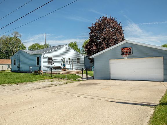 5th image of 306 Trail Ave