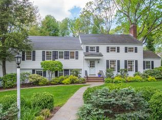 16 Rotary Ln, Summit, NJ 07901