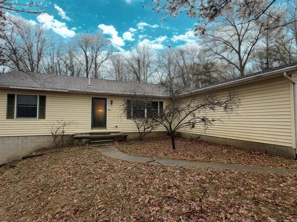7585 Tree Top Ln, Pigeon, MI 48755