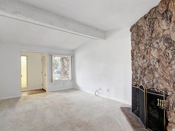 5th image of 424 Cameron Way