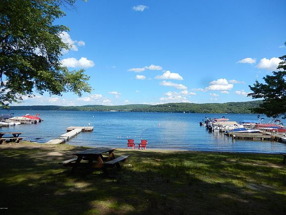 2nd image of 125 Pine Hill Dr