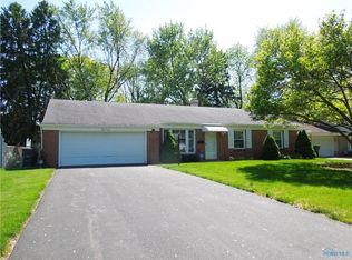 2004 Heatherlawn Dr, Toledo, OH 43614