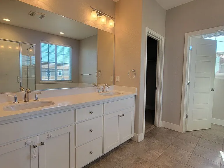 1829 Kelly Pl — Photo 7