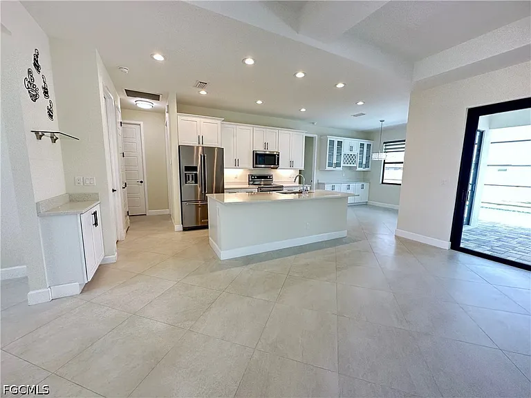 1219 SW 29th St — Photo 11
