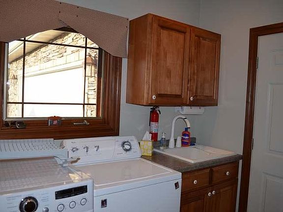 3rd image of 1525 Kings Hill Dr