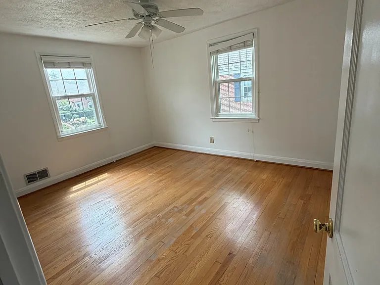 114 Brandon Rd — Photo 29