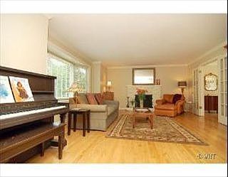 1st image of 1211 Oak Knoll Dr